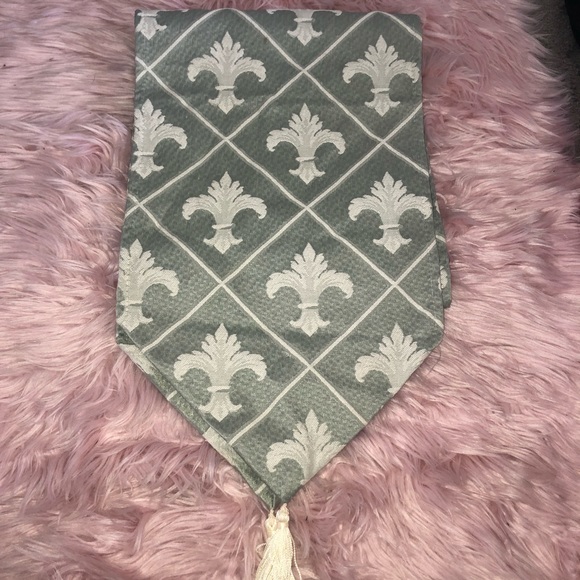 ⚜️SET OF 2⚜️ table runners - Picture 2 of 8